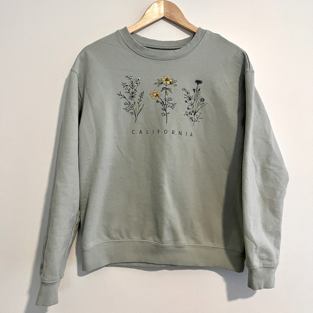 Light Green Floral California Crewneck Sweatshirt - Women’s Medium